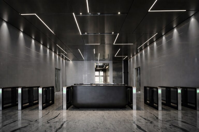 PFB-Z2689A-快速通關機-甲山林建設總部大樓